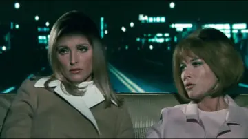 Backdrop to the movie "Valley of the Dolls" #1275970