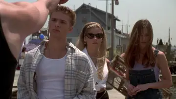 Backdrop to the movie "I Know What You Did Last Summer" #694715