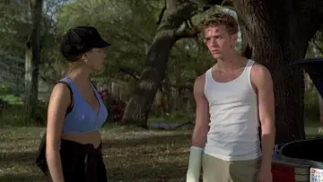 Backdrop to the movie "I Know What You Did Last Summer" #694744