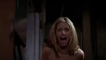 Backdrop to the movie "I Know What You Did Last Summer" #694770