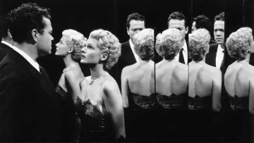 Backdrop to the movie "The Lady from Shanghai" #817897