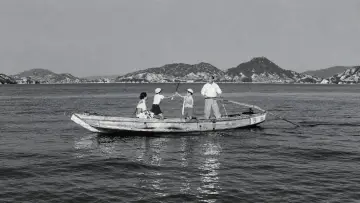 Backdrop to the movie "The Naked Island" #1635239
