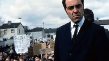 Backdrop to the movie "Bloody Sunday" #1102979
