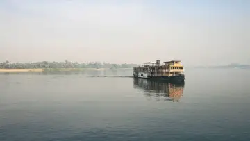 Backdrop to the movie "Death on the Nile" #236661