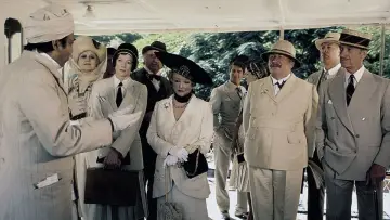 Backdrop to the movie "Death on the Nile" #236666