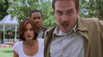 Backdrop to the movie "Scream 2" #770148