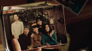 Backdrop to the movie "A Tale of Two Sisters" #810980