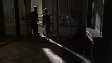 Backdrop to the movie "Charade" #723039