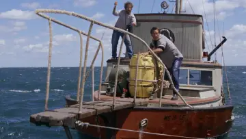 Backdrop to the movie "Jaws" #520944