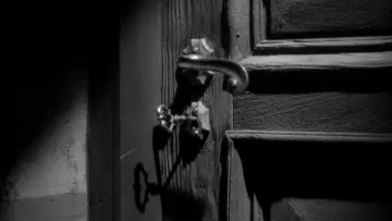 Backdrop to the movie "Secret Beyond the Door" #1579163
