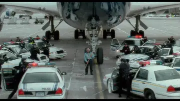 Backdrop to the movie "The Terminal" #1530168