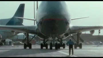 Backdrop to the movie "The Terminal" #1530172