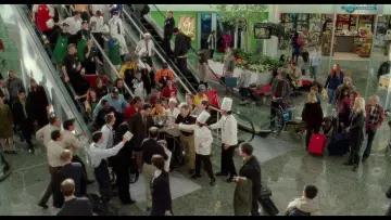 Backdrop to the movie "The Terminal" #1530173