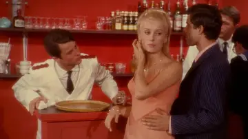 Backdrop to the movie "The Umbrellas of Cherbourg" #950578