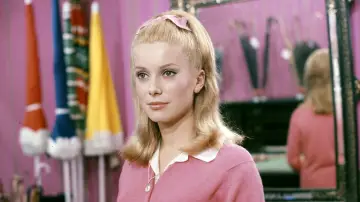 Backdrop to the movie "The Umbrellas of Cherbourg" #987854