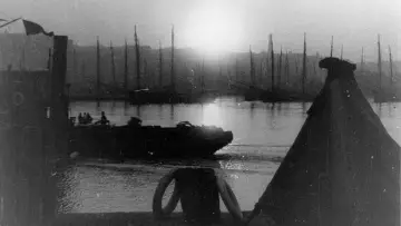 Backdrop to the movie "Battleship Potemkin" #841931