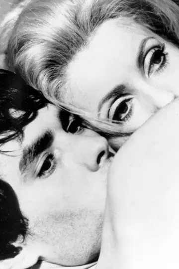 Poster to the movie "Belle de Jour" #939782