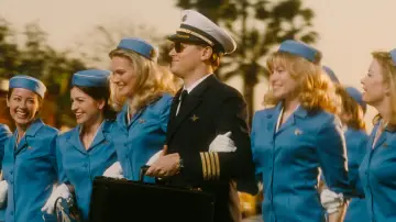 Backdrop to the movie "Catch Me If You Can" #749023
