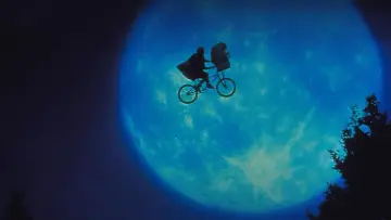 Backdrop to the movie "E.T. the Extra-Terrestrial" #1529543