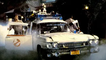 Backdrop to the movie "Ghostbusters" #586200