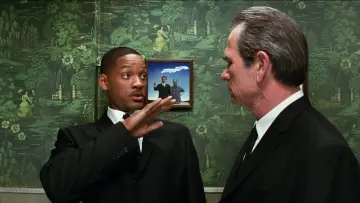 Backdrop to the movie "Men in Black II" #1796585
