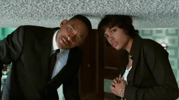 Backdrop to the movie "Men in Black II" #1796588