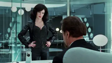 Backdrop to the movie "Men in Black II" #1796594