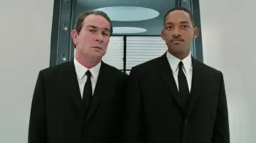 Backdrop to the movie "Men in Black II" #1796598