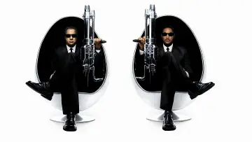 Backdrop to the movie "Men in Black II" #317876