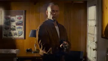 Backdrop to the movie "Pulp Fiction" #531516