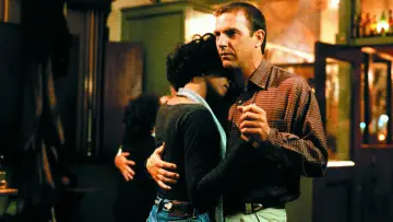 Backdrop to the movie "The Bodyguard" #331056