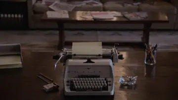 Backdrop to the movie "The Shining" #1215527