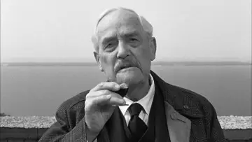 Backdrop to the movie "Wild Strawberries" #693409