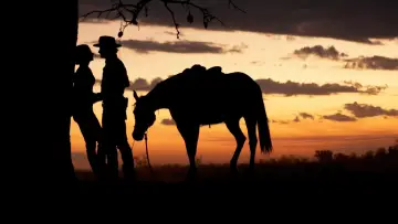 Backdrop to the movie "Australia" #638057