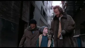 Backdrop to the movie "Home Alone 2: Lost in New York" #567002
