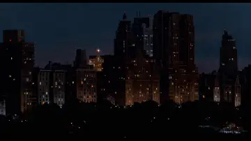 Backdrop to the movie "Home Alone 2: Lost in New York" #567109
