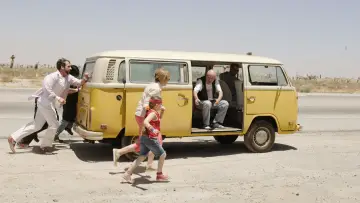 Backdrop to the movie "Little Miss Sunshine" #657376