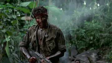 Backdrop to the movie "Platoon" #615999