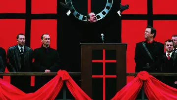 Backdrop to the movie "V for Vendetta" #183405