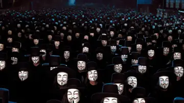 Backdrop to the movie "V for Vendetta" #914701