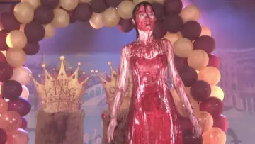 Backdrop to the movie "Carrie" #877399