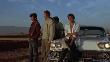 Backdrop to the movie "American Graffiti" #877874