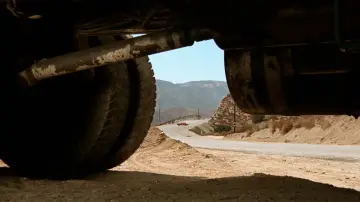 Backdrop to the movie "Duel" #1165568