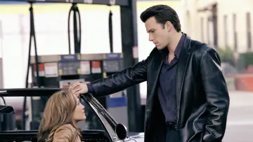 Backdrop to the movie "Gigli" #681756