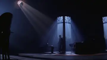 Backdrop to the movie "Highlander II: The Quickening" #1007767