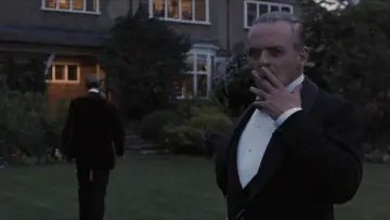 Backdrop to the movie "Howards End" #1208677