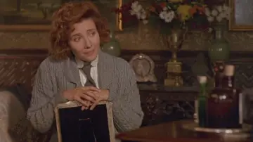 Backdrop to the movie "Howards End" #892211