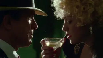 Backdrop to the movie "Dick Tracy" #744973