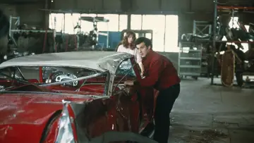 Backdrop to the movie "Christine" #1737731