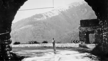 Backdrop to the movie "The Vanishing" #1829488
